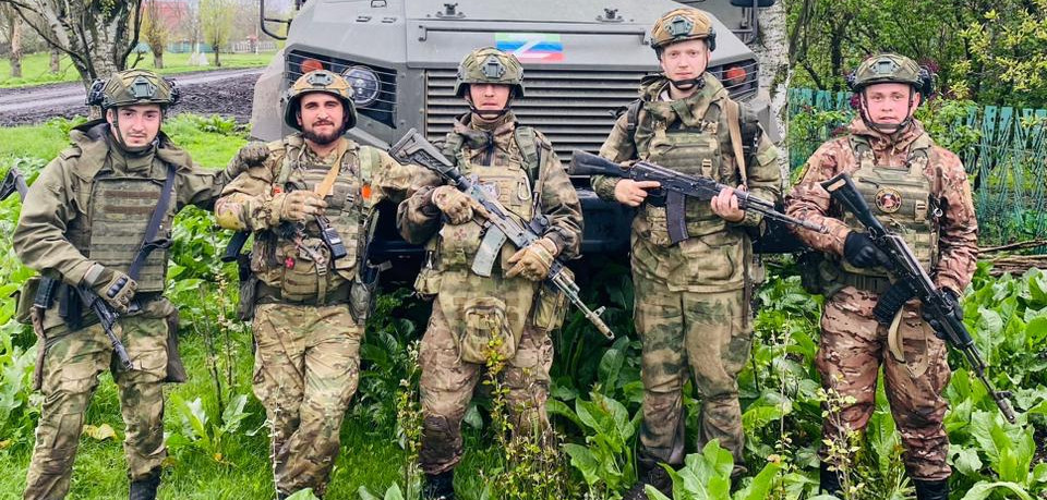 В рамках Года семьи Минтруд РД рассказывает о многодетной семье, из которой двое сыновей в настоящее время служат в зоне СВО